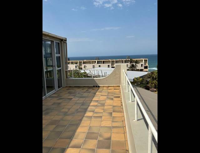 3 BEDROOM APARTMENT FOR SALE IN UVONGO BEACH